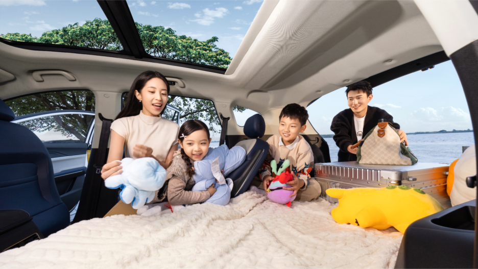 9.98-14.98万元  大七座电混SUV  乐竞体育X8 E家正式上市1233.png